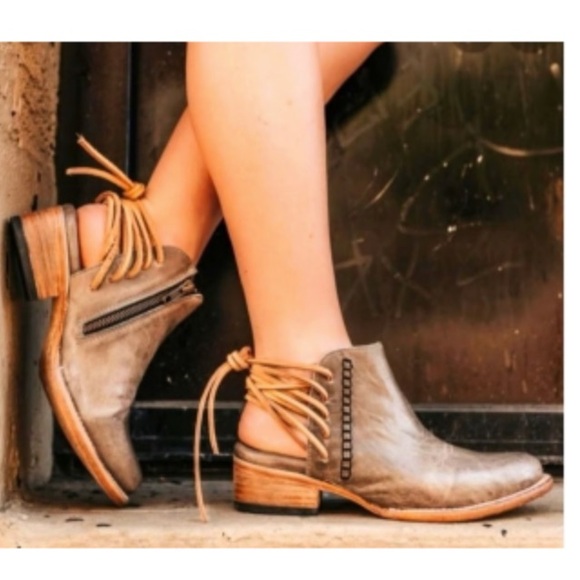 Freebird Boots Womens 9 Leather Laces Side Zip Ankle Jojo - Picture 1 of 9